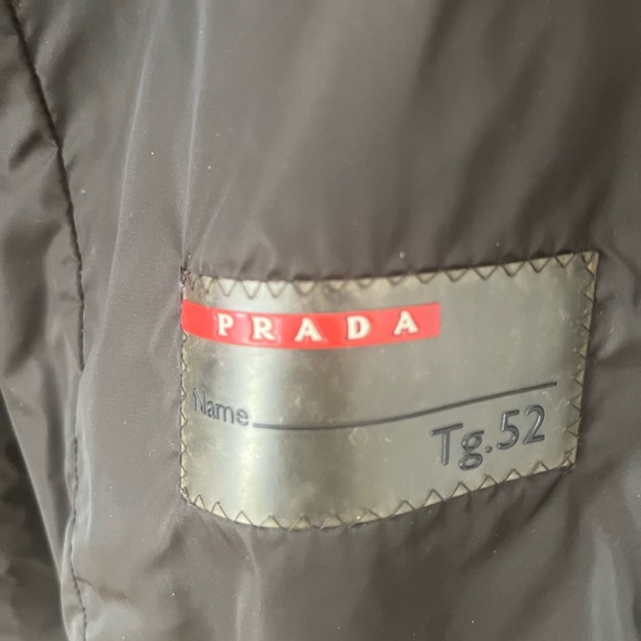 Prada - Picture 6 of 8